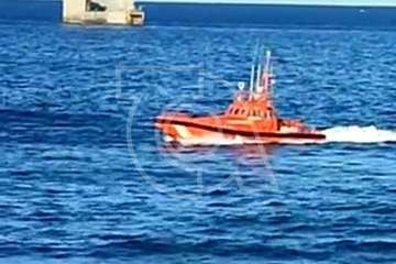 El vertido de fuel toca la costa de Telde/TA.